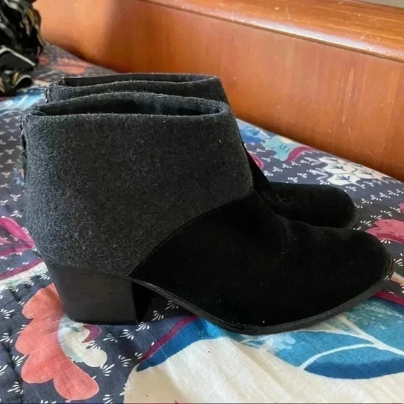 Toms Booties - Picture 4 of 6